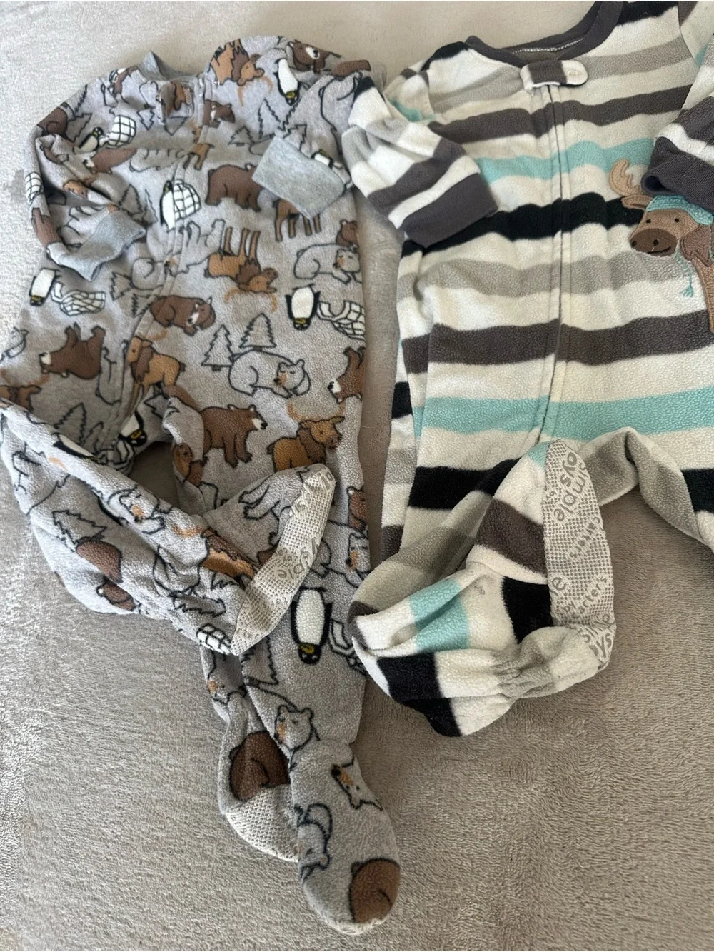 🦋(4) Pairs of Fleece Footed Pajamas